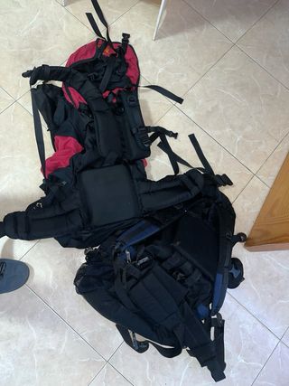 Mochila montaña Innova roja y negra