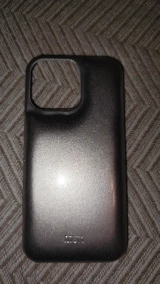 MUK silver puffy 16 pro max