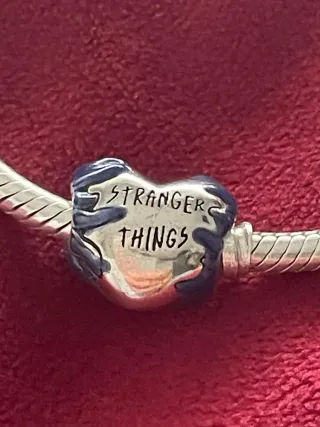 Charm Corazón Stranger Things lote