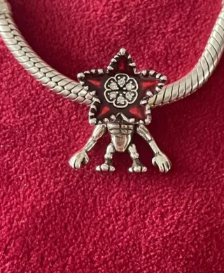 Charm Corazón Stranger Things lote