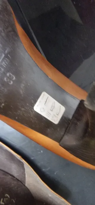 Décolleté a punta in vera pelle color cuoio con ta