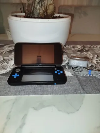Nintendo New 2DS XL con giochi