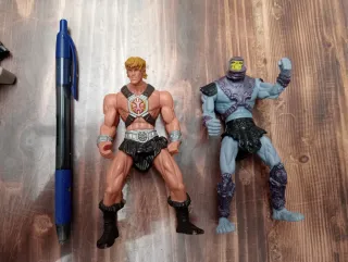 Figuras He-Man + Skeletor MOTU 20XX
