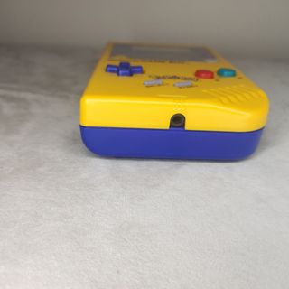 Nintendo Game Boy Pokémon Ed. Pikachu