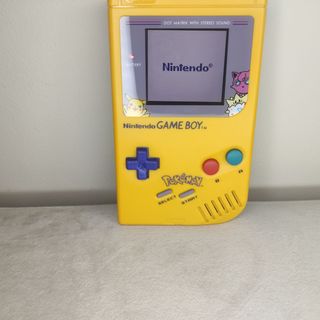 Nintendo Game Boy Pokémon Ed. Pikachu