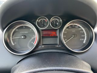 Peugeot 308 2008 5p confort HDi