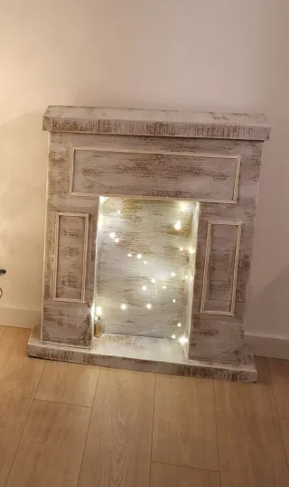 Chimenea decorativa cartón