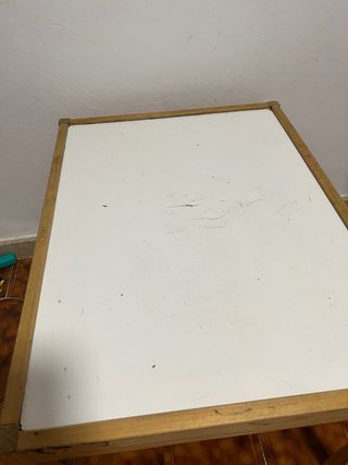 Mesa infantil madera y blanco Ikea