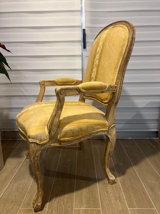 Silla estilo Luis XV madera y seda