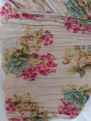 Fular Esprit floral plisado beige