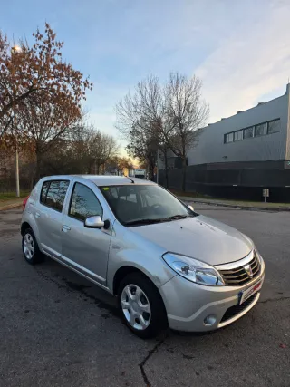 Dacia Sandero 2012
