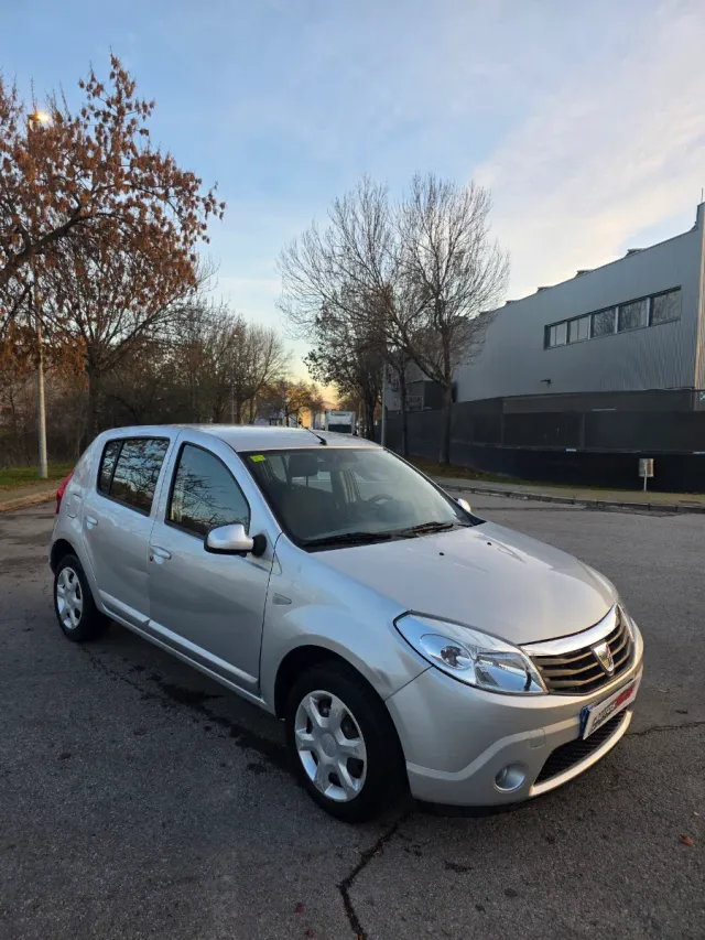 Dacia Sandero 2012