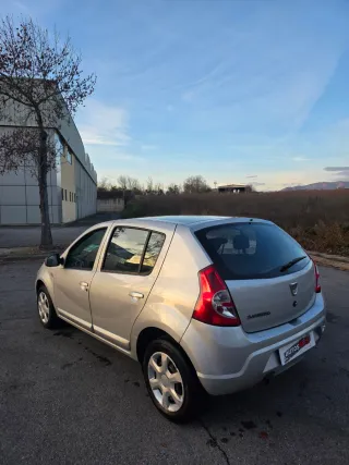 Dacia Sandero 2012