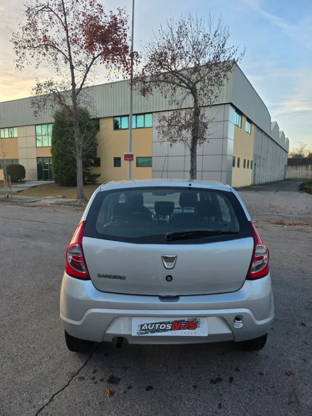 Dacia Sandero 2012