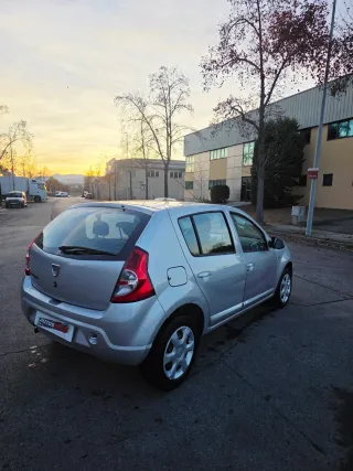 Dacia Sandero 2012