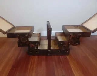 Costurero francés – Boîteà couture cantilever