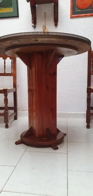 Mesa redonda mármol y madera hecha a mano