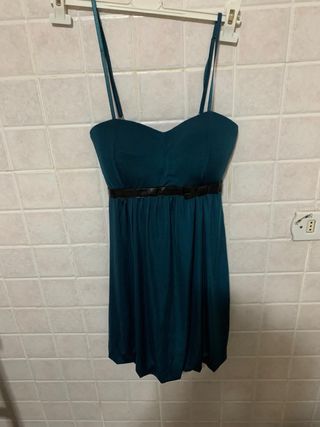 Abito corto verde smeraldo a spalline per donne