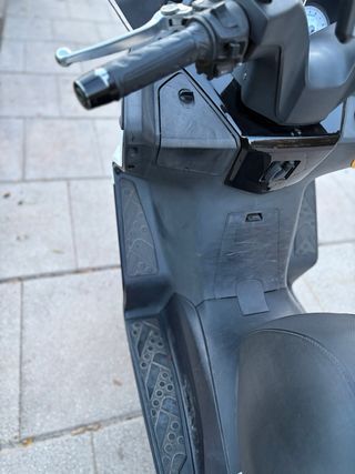 Kymco Superdink 300