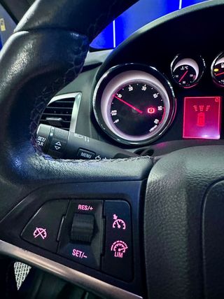 OPEL Astra 2.0 CDTi SS 165 CV Excellence llanta 17