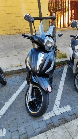 Piaggio Beverly 300 Police
