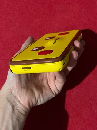 Nintendo NEW 2DS XL Pikachu edition