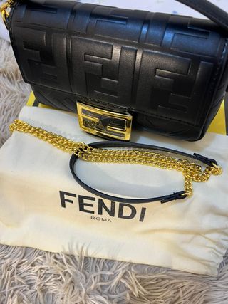 Bolso Fendi Baguette Negro y Dorado nuevo