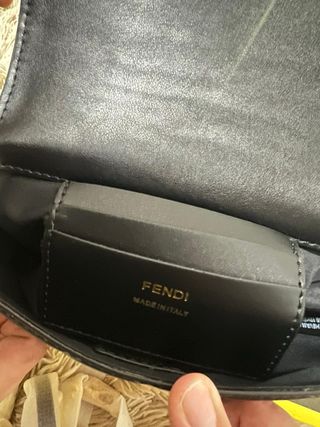 Bolso Fendi Baguette Negro y Dorado nuevo