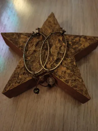 Pendientes largos ovalados con abalorios