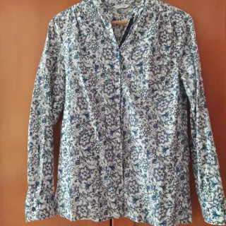 Blusa estampada floral manga larga