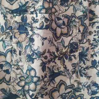 Blusa estampada floral manga larga