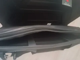 A estrenar!!Paletero Bullpadel