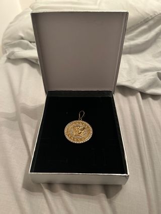 Colgante Versace Medusa Dorado