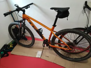 Bicicleta Trek Marlin 6 Naranja