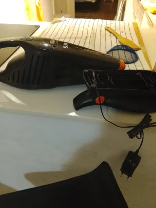 Aspirador de mano AEG HX6-13DB-W