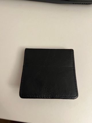 Monedero de piel negro
