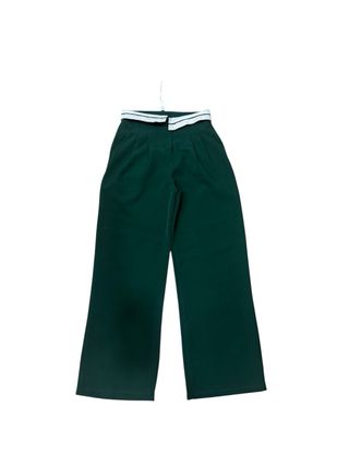 Pantaloni verdi a palazzo