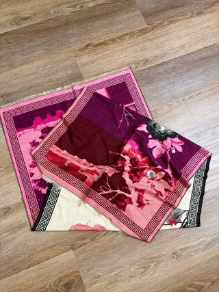 Bufanda con estampado floral