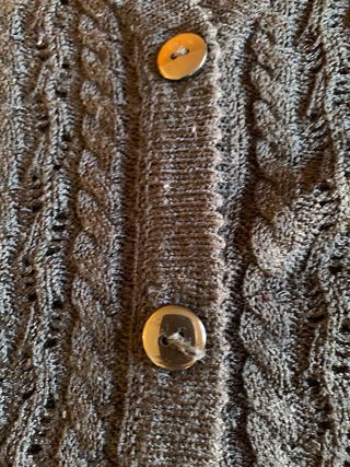 Cardigan nero con lavorazione a trecce per donna