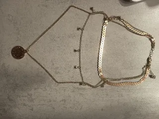 Confezione 2 Collane Farfalla e Moneta