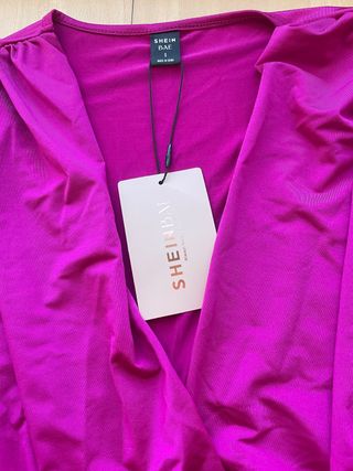 Body SHEIN manga larga fucsia