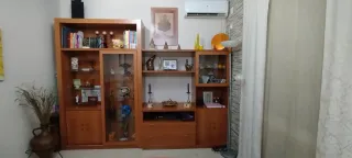 Mueble de salon ,mesa extensible y 6 sillas madera