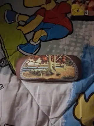 Caja de gafas pintada a mano