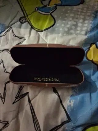 Caja de gafas pintada a mano