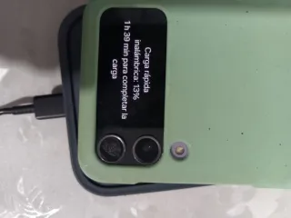 Samsung Galaxy Z Flip4 Viola