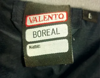 Chaqueta negra con bolsillos