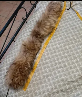 Collo pelliccia marrone e multicolore