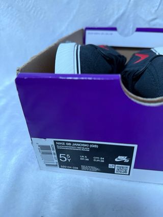 Zapatillas Nike SB Negras y Rojas