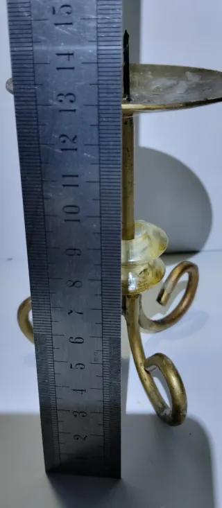 Portacandele in metallo e vetro dorato