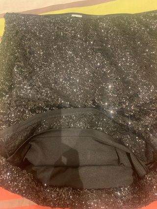 Falda tubo lentejuelas negra